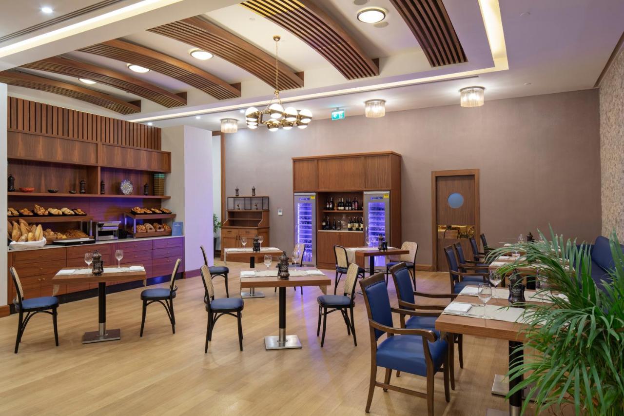 Doubletree By Hilton Atasehir & Conference Centre