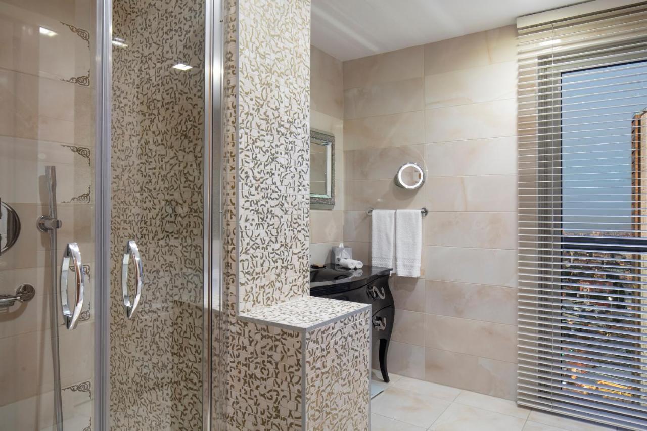 Doubletree By Hilton Atasehir Hotel&conference Centre Otel 5*